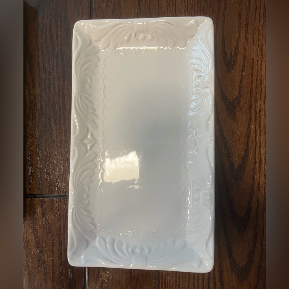 D’Lusso Designs Couture Collection White Decorative Rectangular Ceramic Tray
